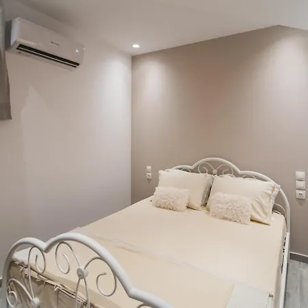 Appartement Contemporary Studios Historic Center By Corfuescapes *