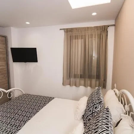 Contemporary Studios Historic Center By Corfuescapes Appartement *