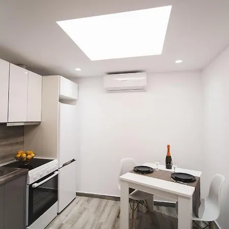 Contemporary Studios Historic Center By Corfuescapes Appartement *